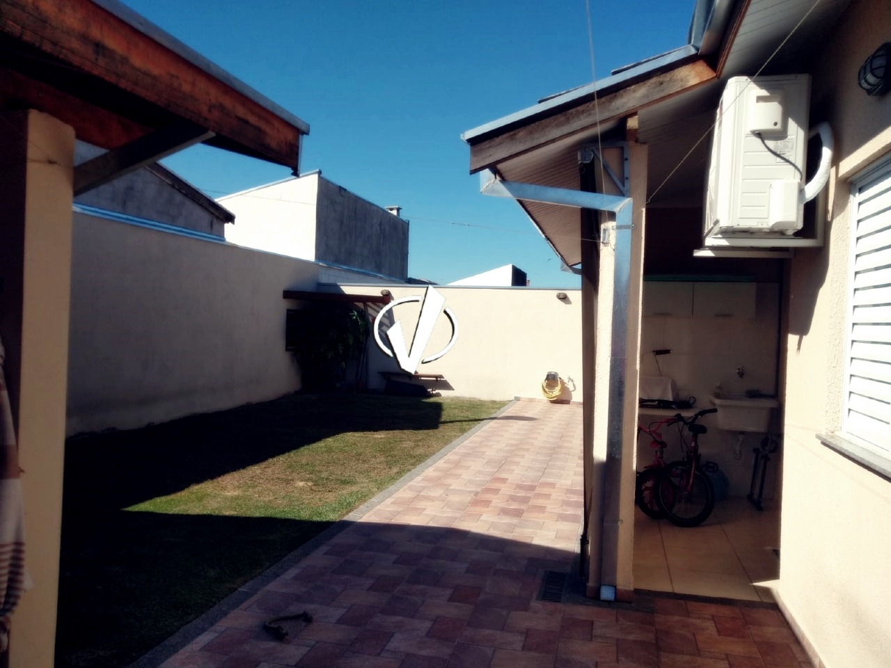 Casa à venda no Loteamento Industrial Água Preta: 