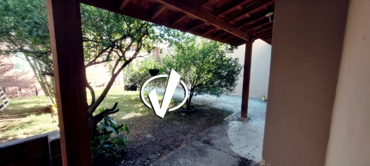 Casa à venda no Residencial e Comercial Jardim Yassuda: 