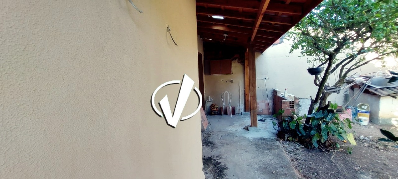 Casa à venda no Residencial e Comercial Jardim Yassuda: 