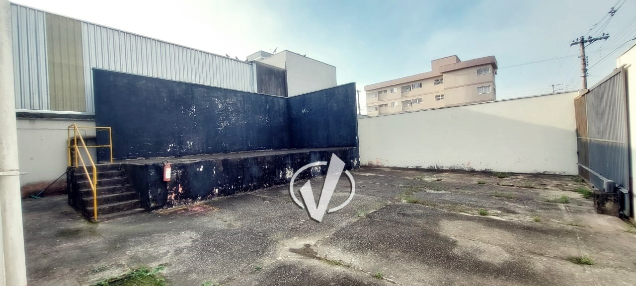 Prédio à venda no Comercial e Residencial Jardim Mariana: 