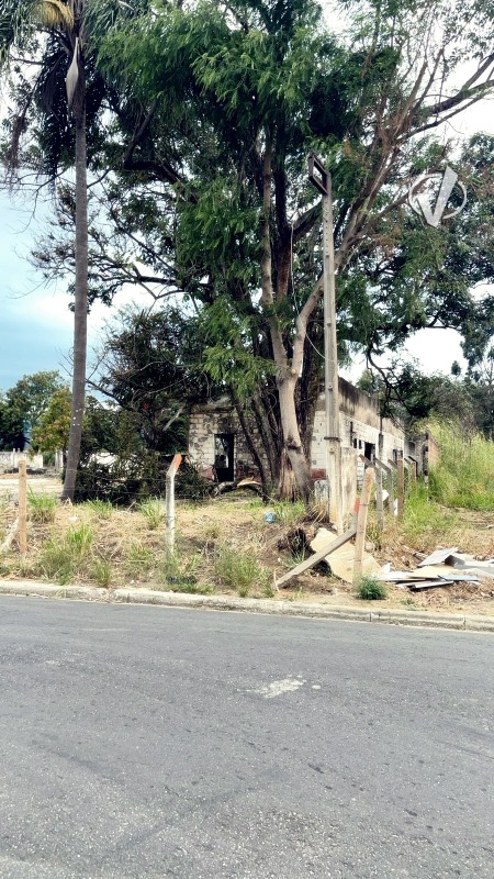 Lote à venda no Moreira Cesar: 