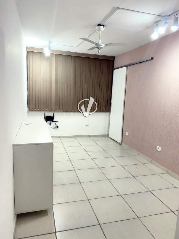 Sala para aluguel no Centro: 