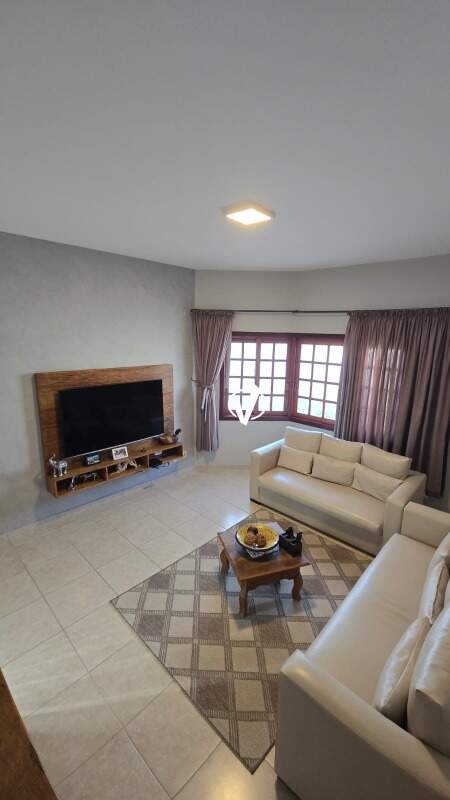 Casa à venda no Loteamento Ana Quirina: 