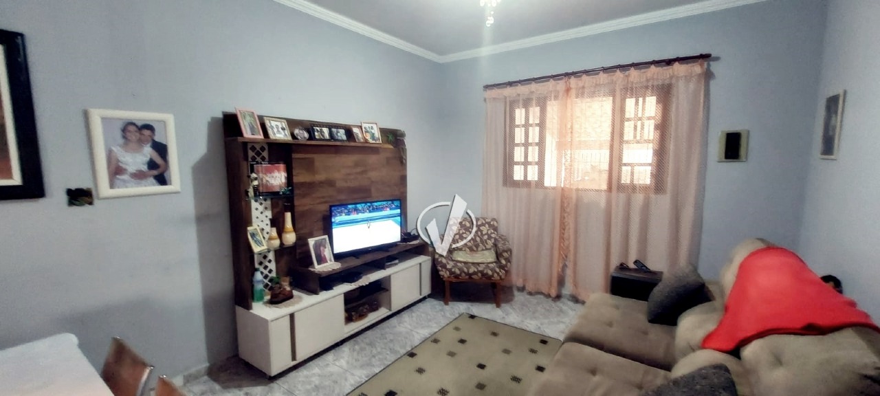 Casa à venda no Comercial e Residencial Jardim Mariana: 