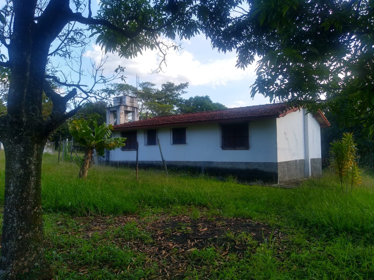 Sítio à venda no Goiabal: 