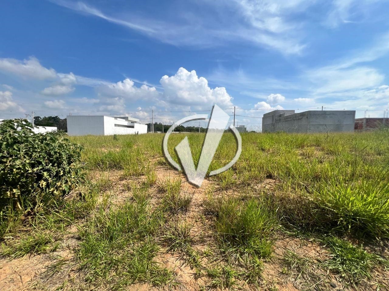 Lote em condomínio à venda no Loteamento Industrial Água Preta: 