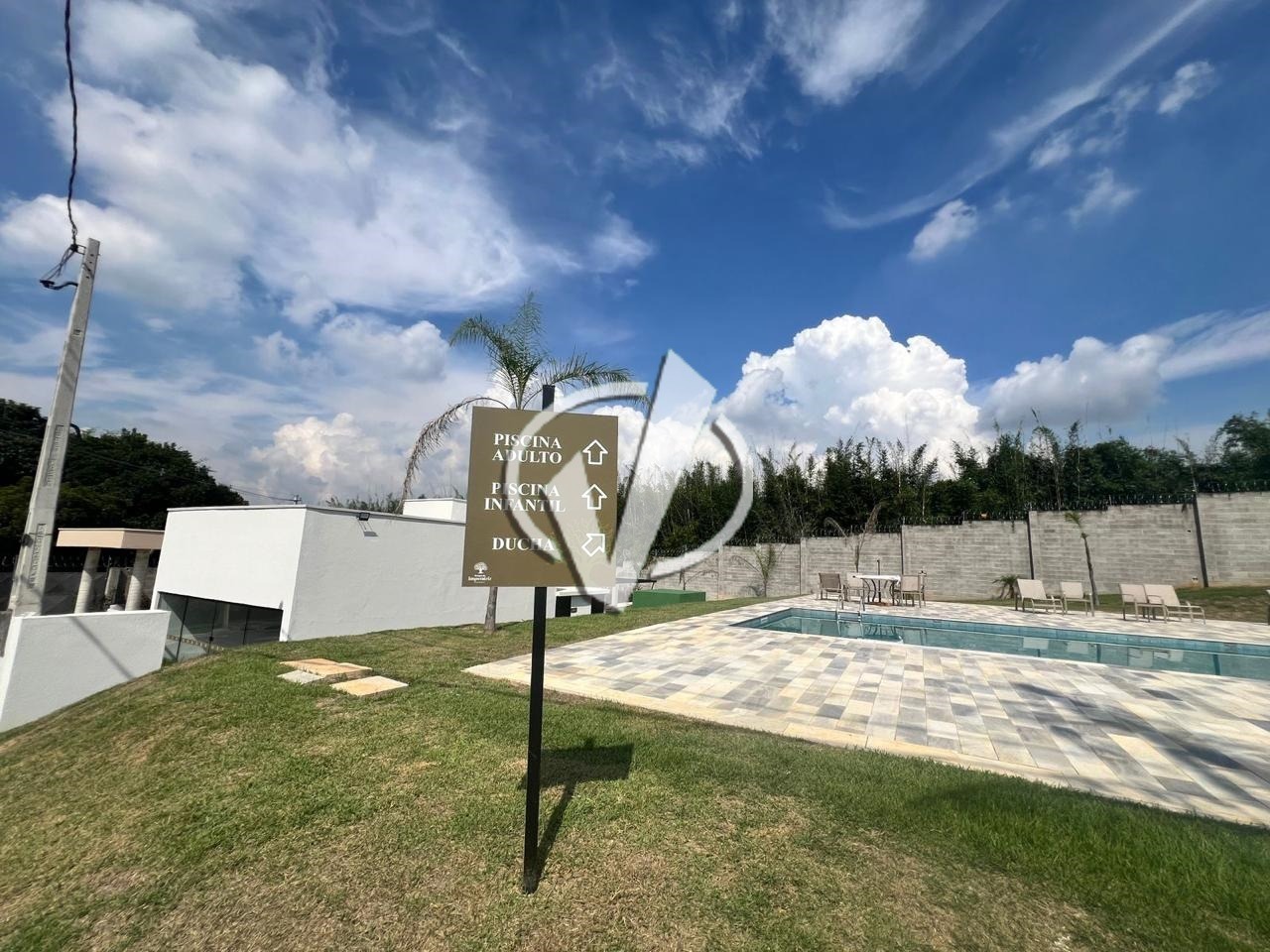 Lote em condomínio à venda no Loteamento Industrial Água Preta: 