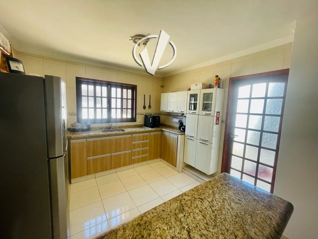 Casa à venda no Jardim Santa Luzia: 