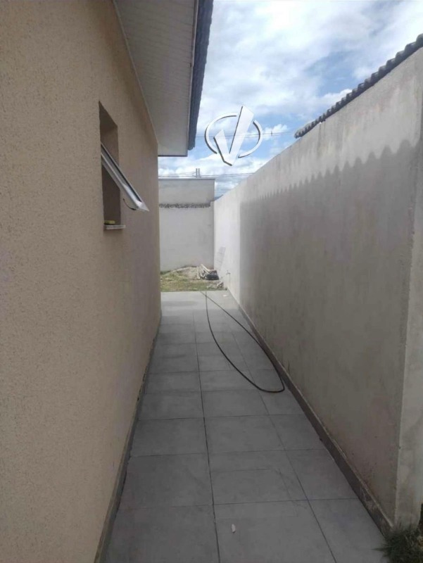 Casa em condomínio à venda no Loteamento Industrial Água Preta: 