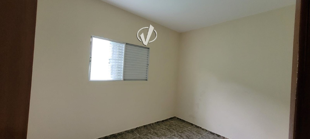 Casa à venda no Comercial e Residencial Jardim Mariana: 