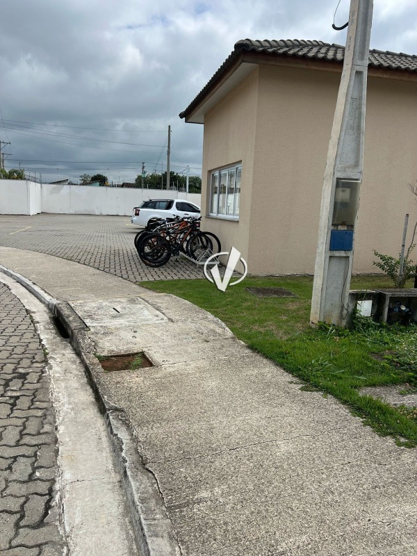 Casa em condomínio à venda no Loteamento Industrial Água Preta: 