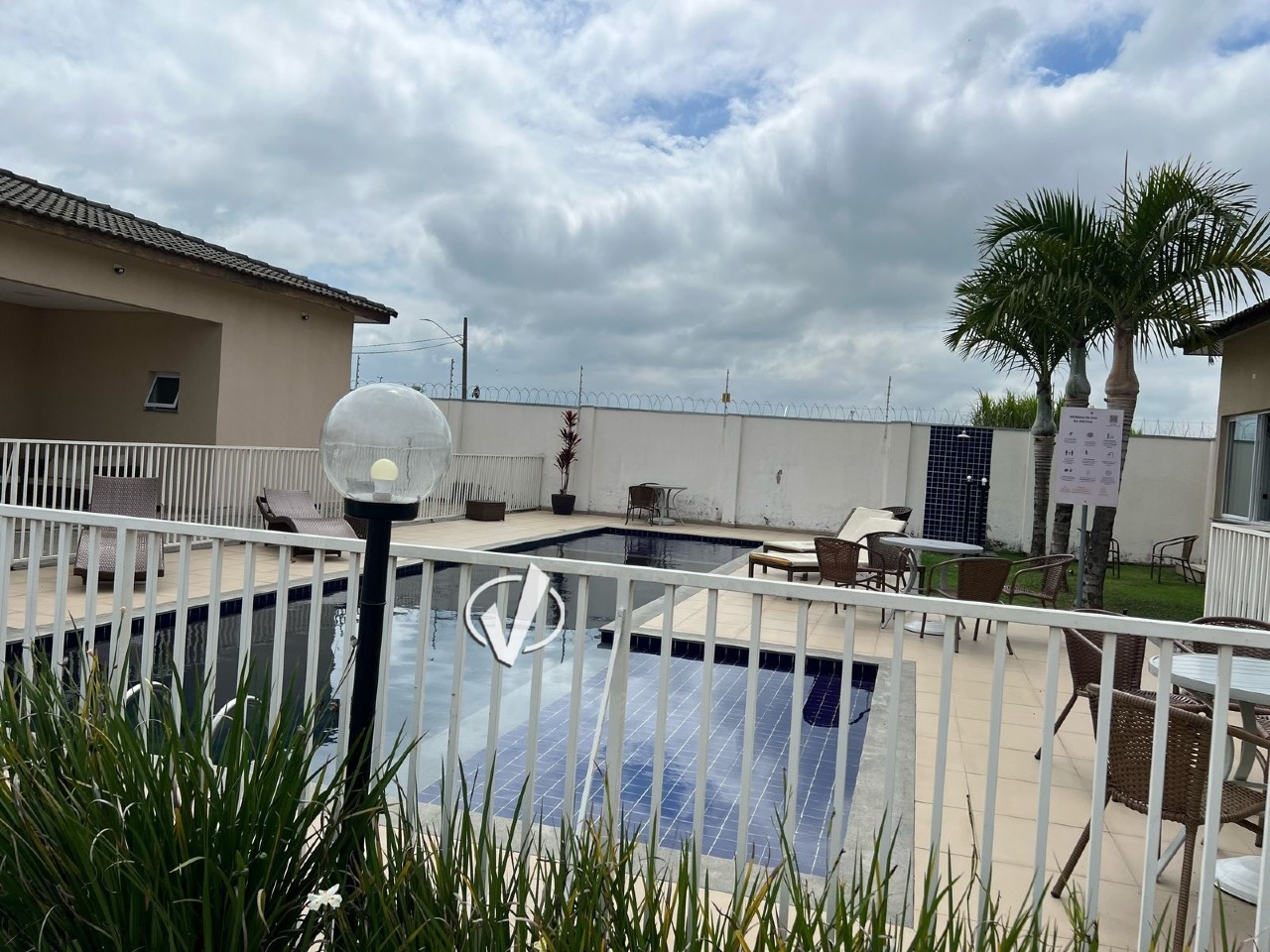 Casa em condomínio à venda no Loteamento Industrial Água Preta: 