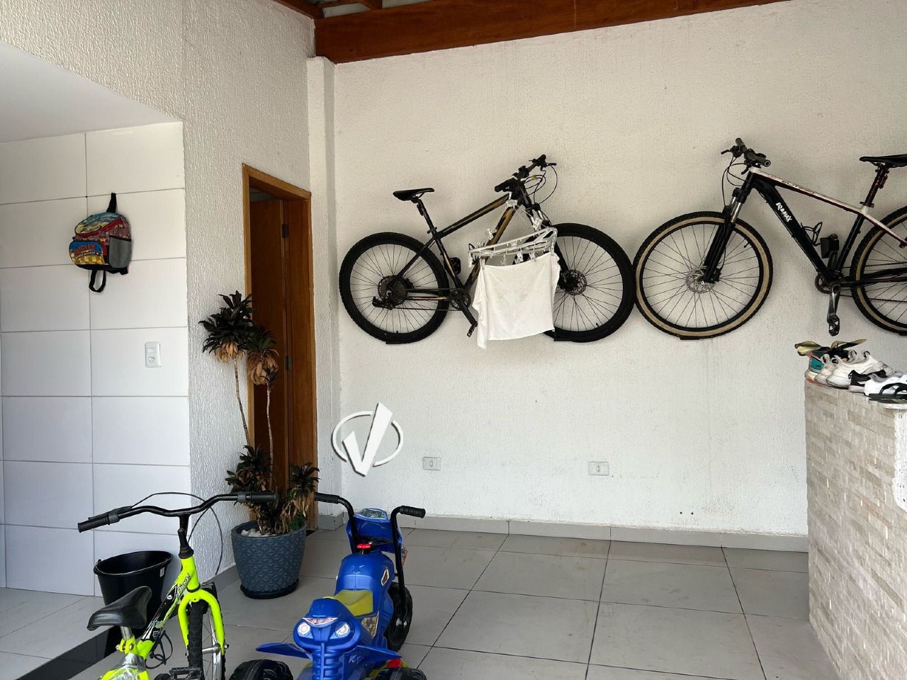 Casa em condomínio à venda no Loteamento Industrial Água Preta: 