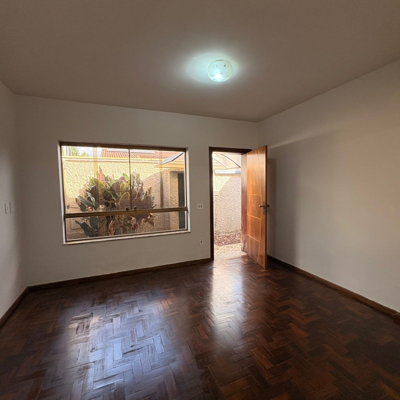 Casa para aluguel no Centro: 