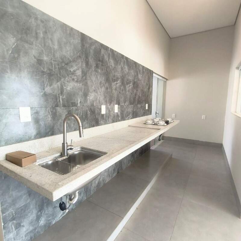 Casa à venda no Fenícia : 