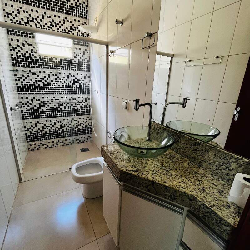 Casa para aluguel no Mangabeiras I: 