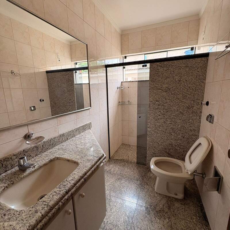 Casa para aluguel no Centro: 