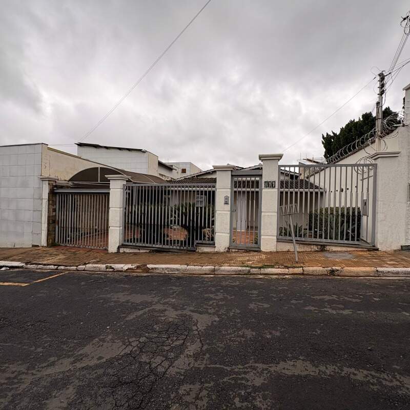 Casa para aluguel no Centro: 