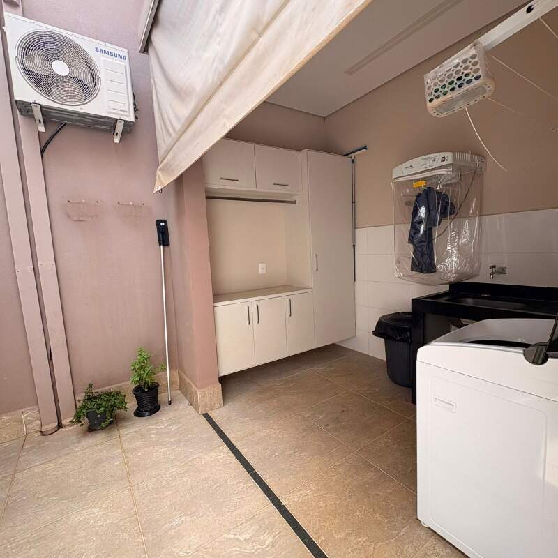 Casa para aluguel no Jardim Europa IV: 