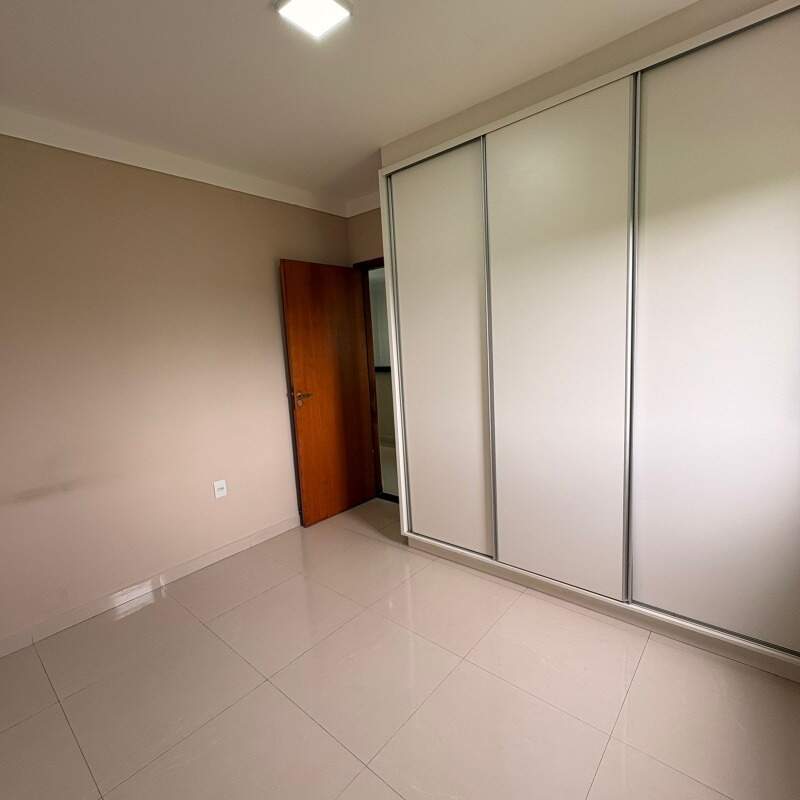 Apartamento para aluguel no Recanto do Bosque: 
