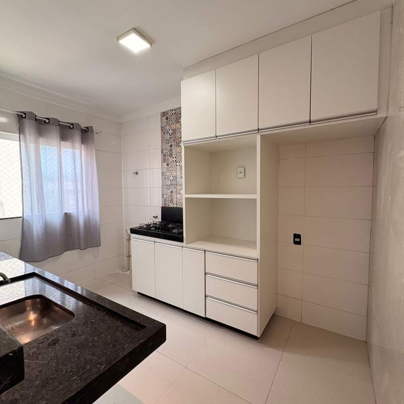 Apartamento para aluguel no Recanto do Bosque: 