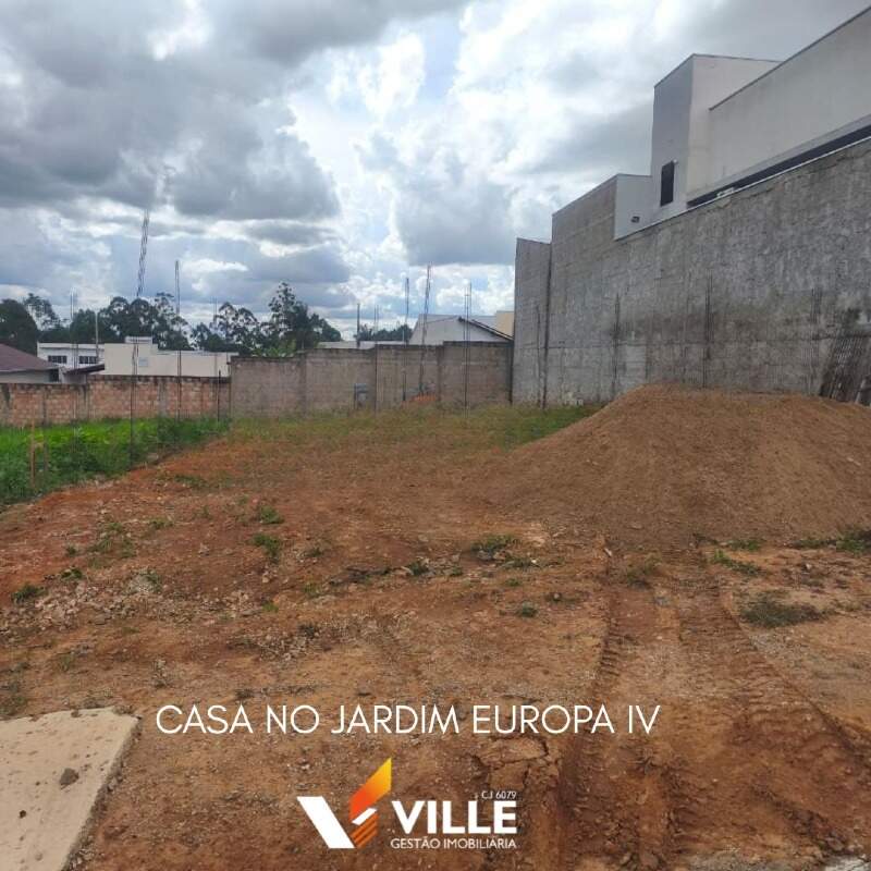 Casa à venda no Jardim Europa IV: 