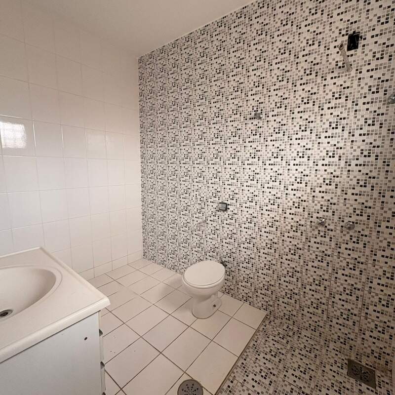 Casa para aluguel no Vila Fertiza: 