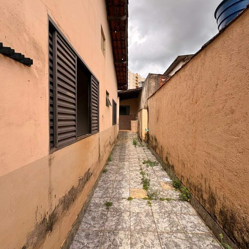 Casa para aluguel no Vila Fertiza: 