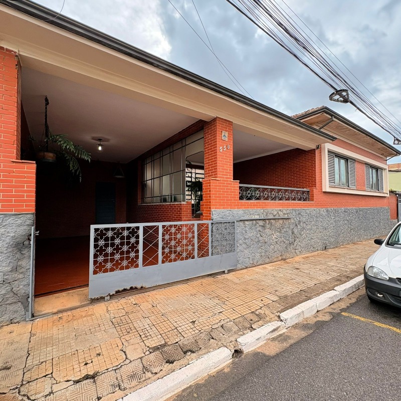 Casa para aluguel no Centro: 
