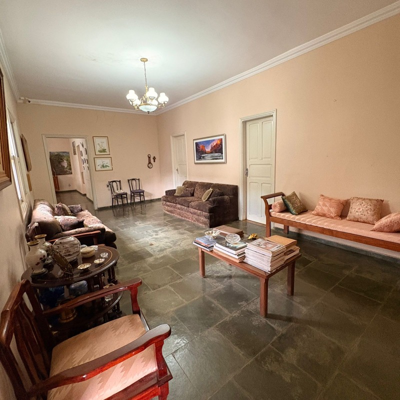 Casa para aluguel no Centro: 