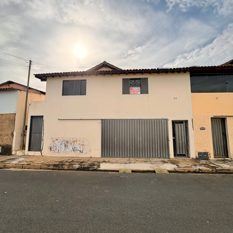 Casa para aluguel no Centro: 