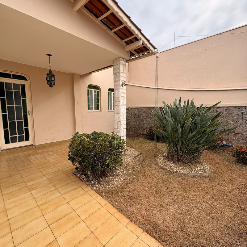 Casa para aluguel no Centro: 