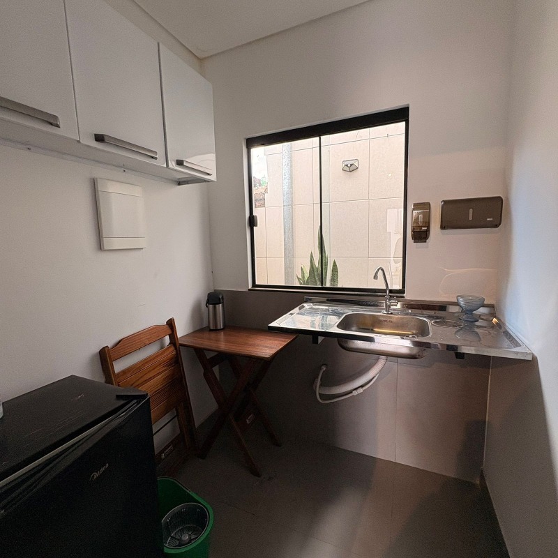 Sala para aluguel no Doutor Pedro Pezzuti: 