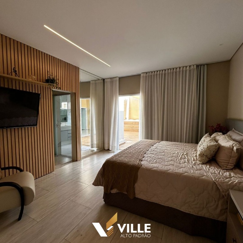 Casa à venda no Guilhermina Vieira Chaer: 