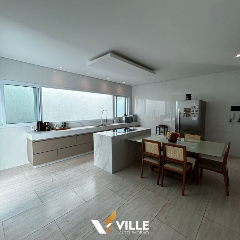 Casa à venda no Guilhermina Vieira Chaer: 