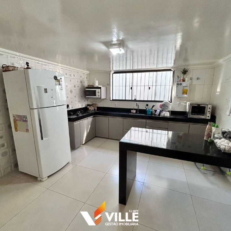 Casa à venda no Centro: 