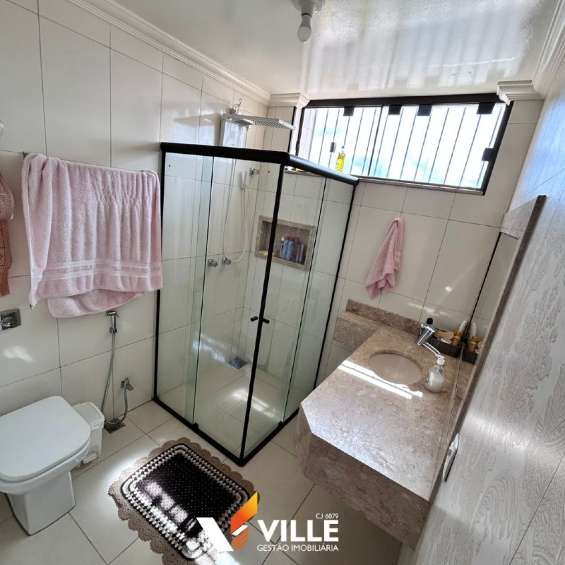 Casa à venda no Centro: 