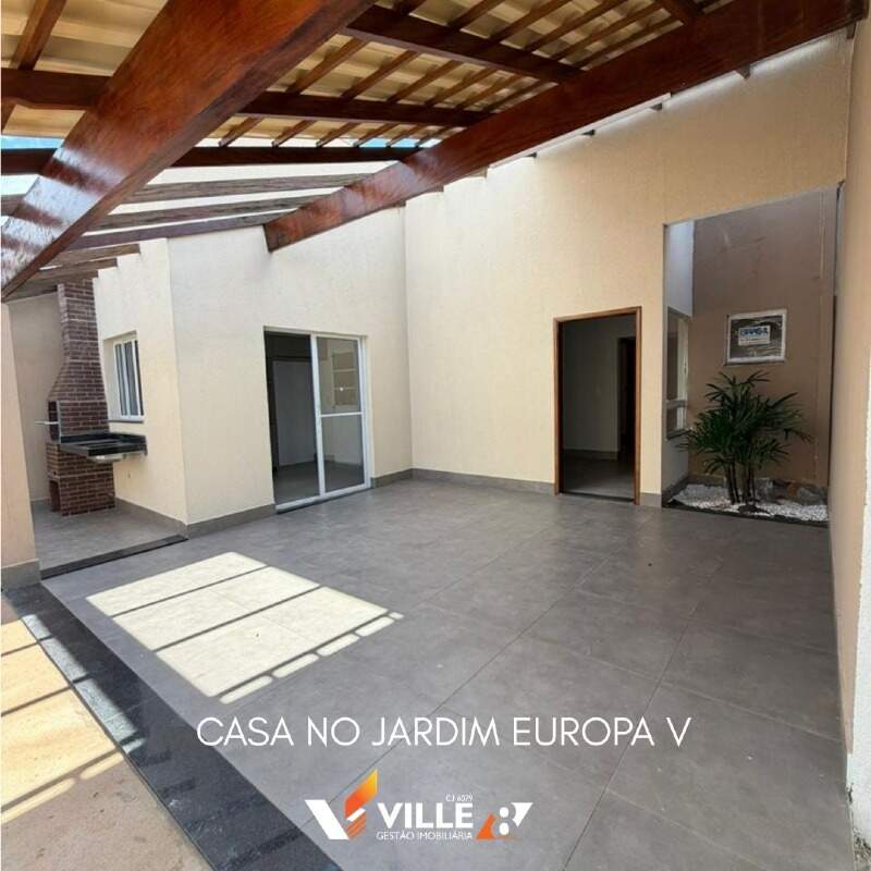 Casa à venda no Jardim Europa V: 