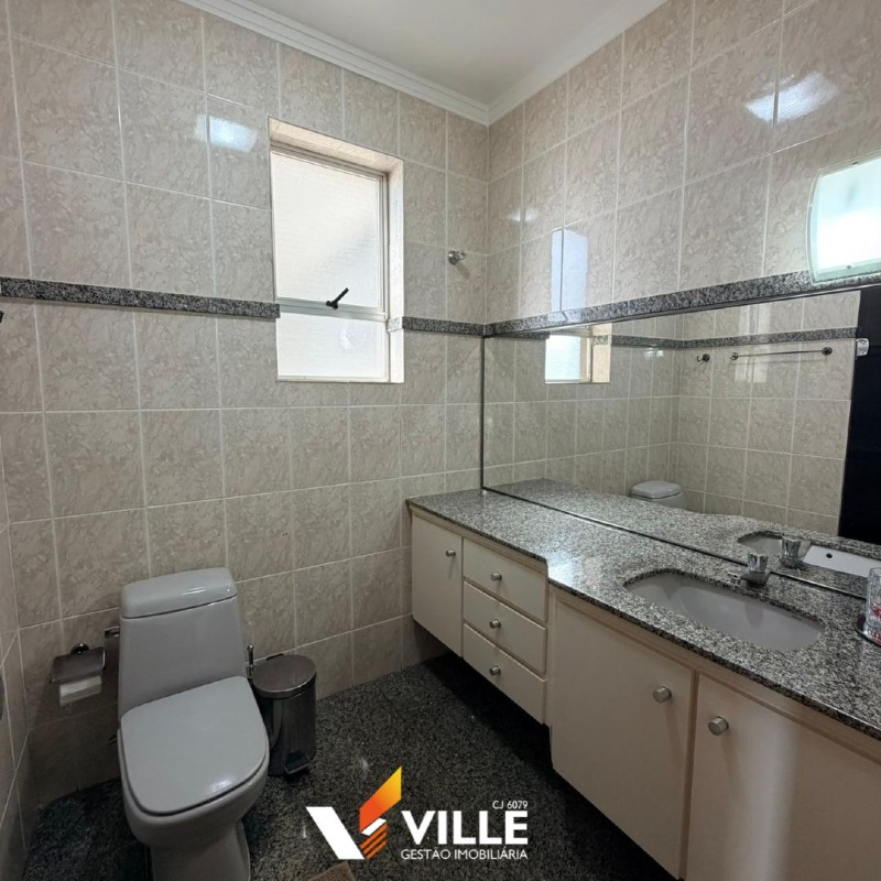 Casa à venda no Centro: 