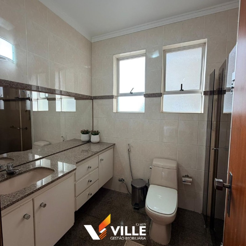 Casa à venda no Centro: 