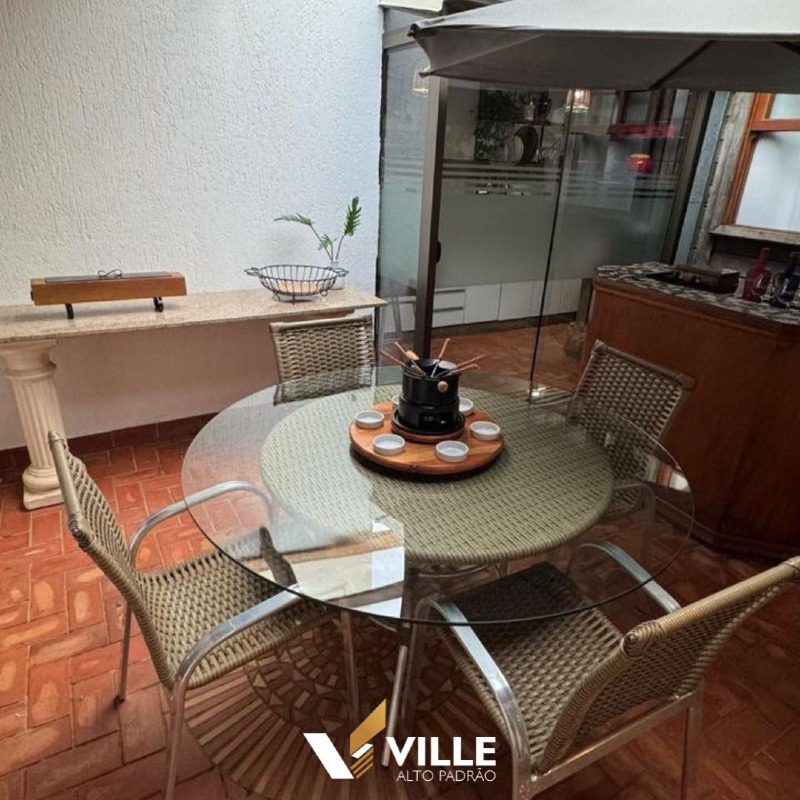 Casa à venda no Centro: 