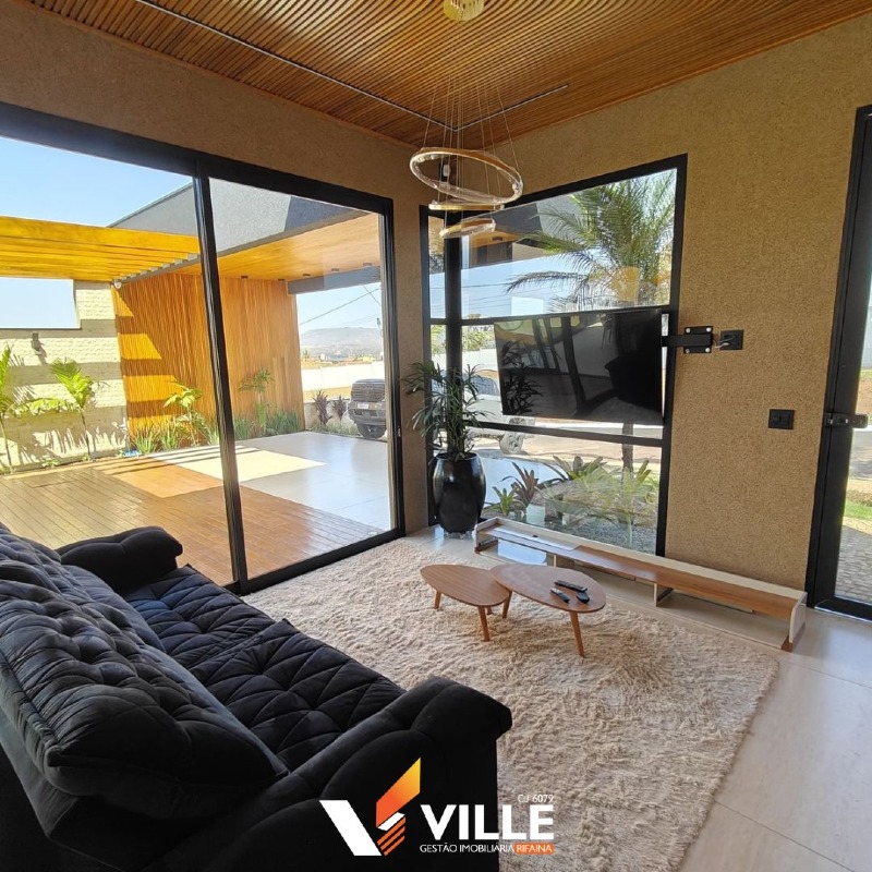 Casa à venda no Riviera Da Canastra: 