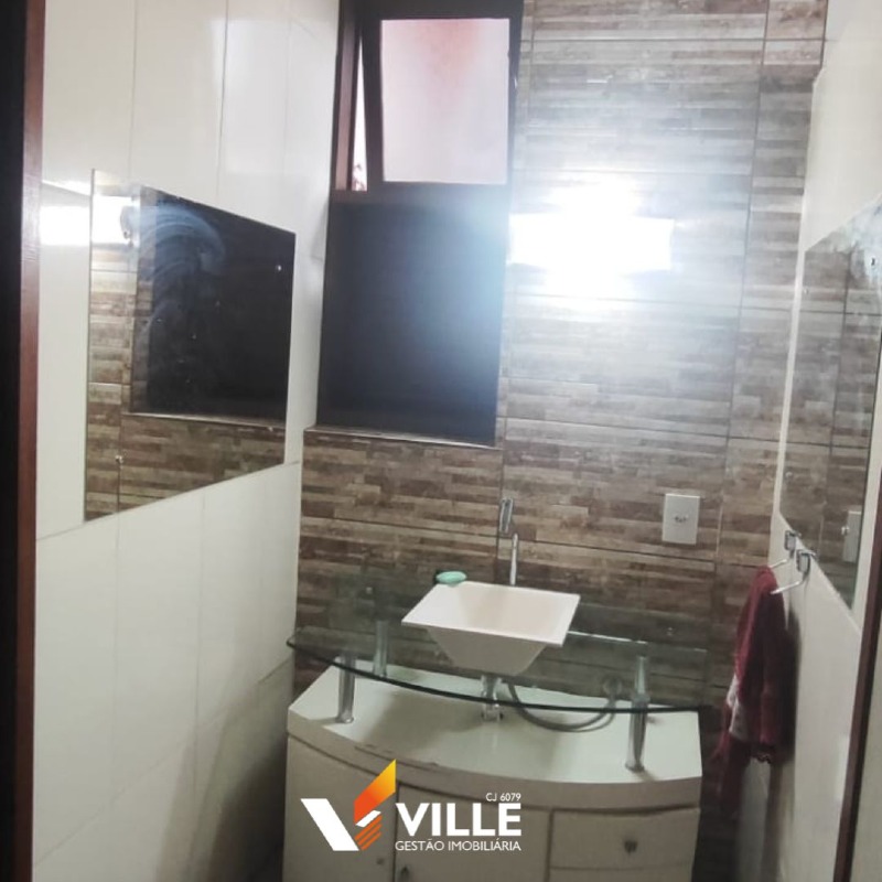 Casa à venda no Área II: 