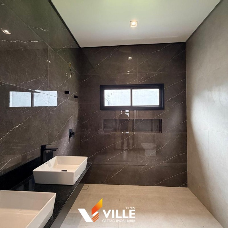 Casa à venda no Fenícia : 