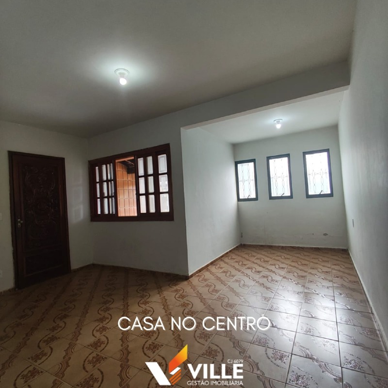 Casa à venda no Centro: 
