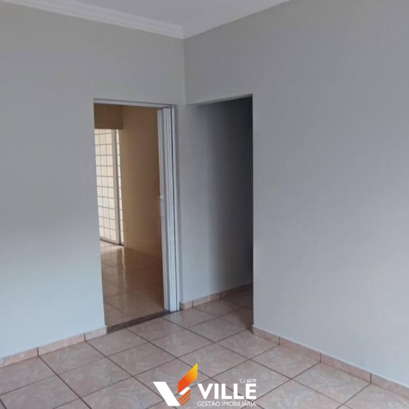 Casa à venda no Área III: 