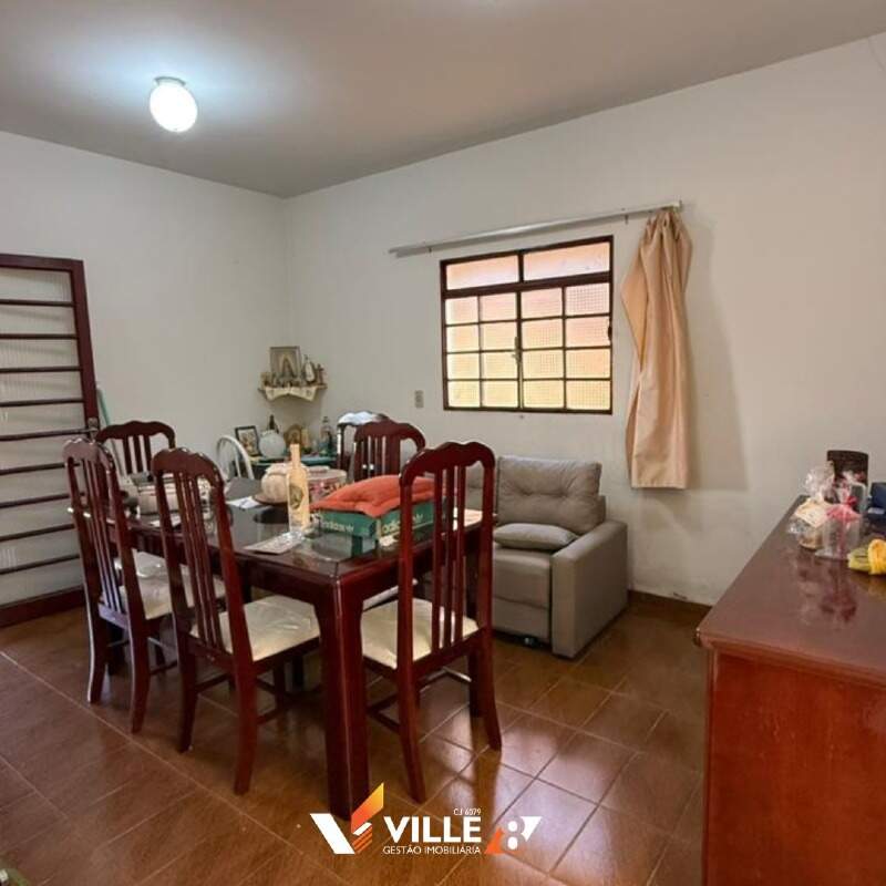 Casa à venda no Centro: 