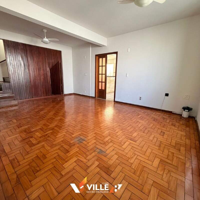 Casa à venda no Vila João Ribeiro: 