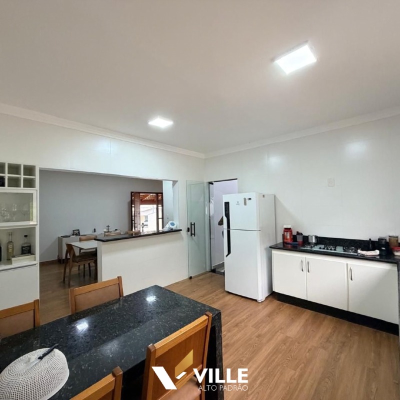 Casa à venda no Condomínio Monte Verde : 