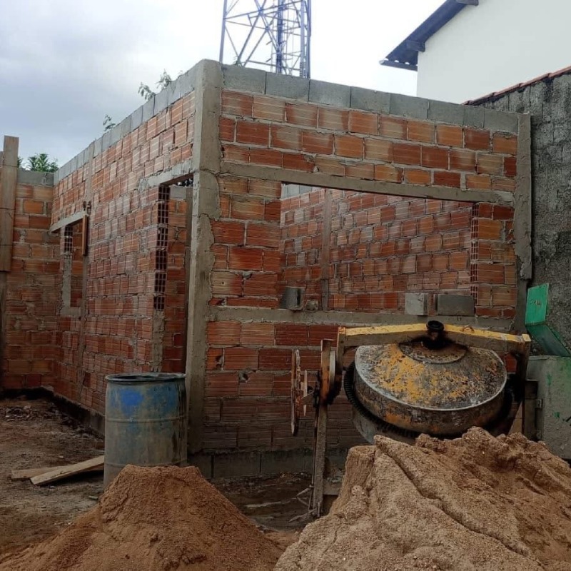 Casa à venda no Urciano Lemos: 